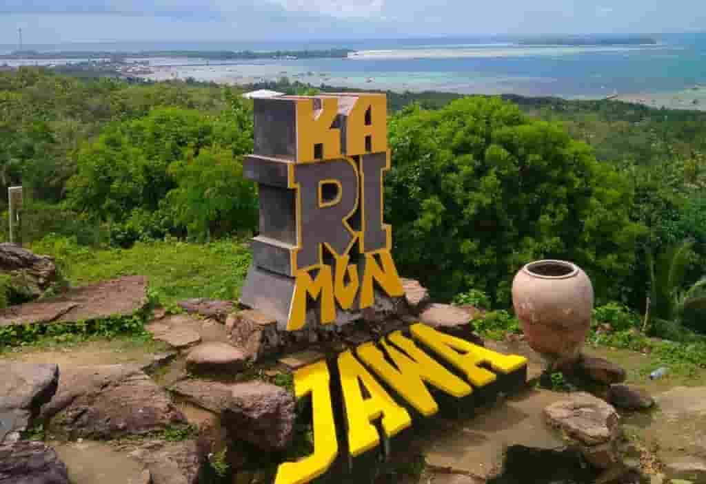 thekarimunjawa foto di tugu